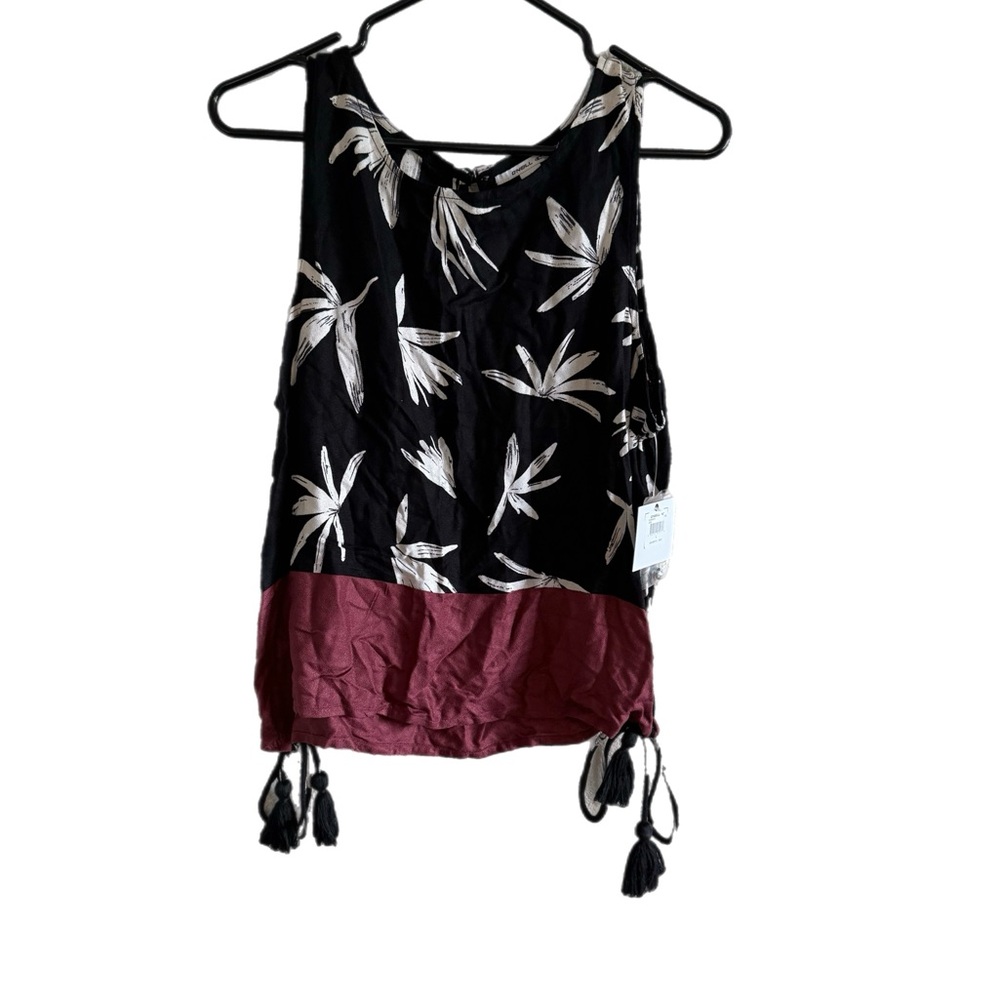 O'Neill Black and Burgundy Leaf Floral Print Tank Top NWT